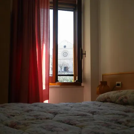 招待所 Santa Chiara