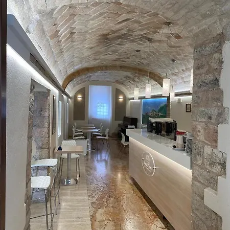 Santa Chiara 3*