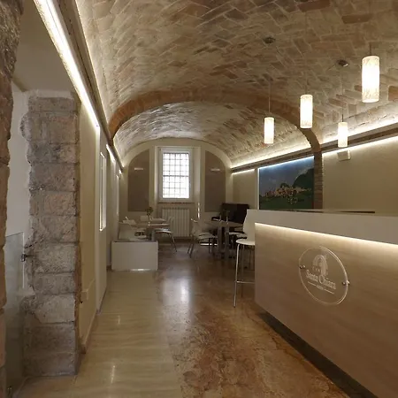 Santa Chiara بيت ضيافة أسيسي