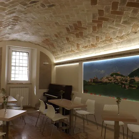 Santa Chiara 招待所