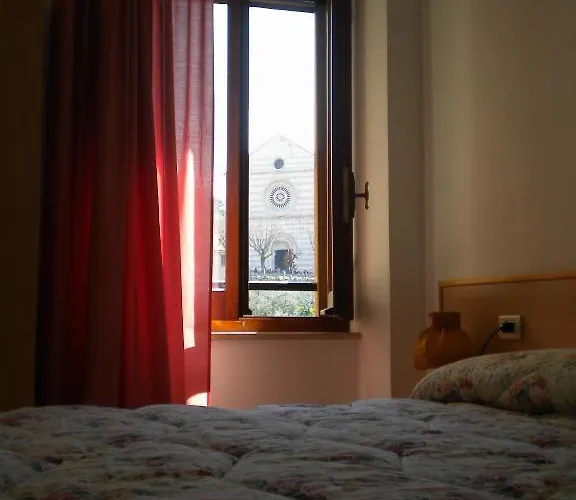 Pensión Santa Chiara