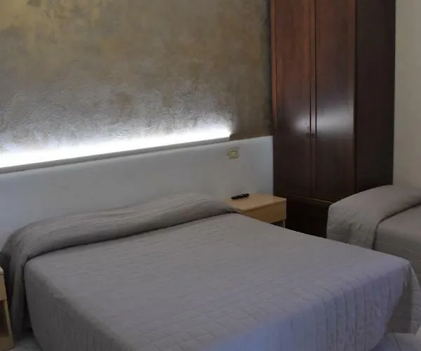 Guest house Santa Chiara 3*