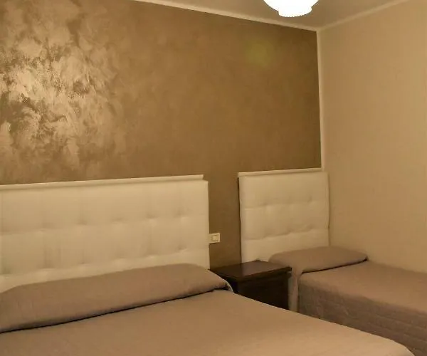 Guest house Santa Chiara 3*